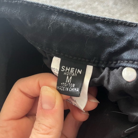 Shein Black Ripped Jeans - Picture 3 of 3